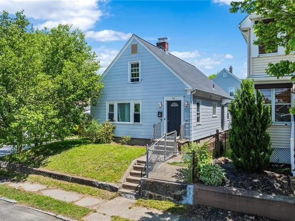 94 Orchard St, Cranston, RI 02910