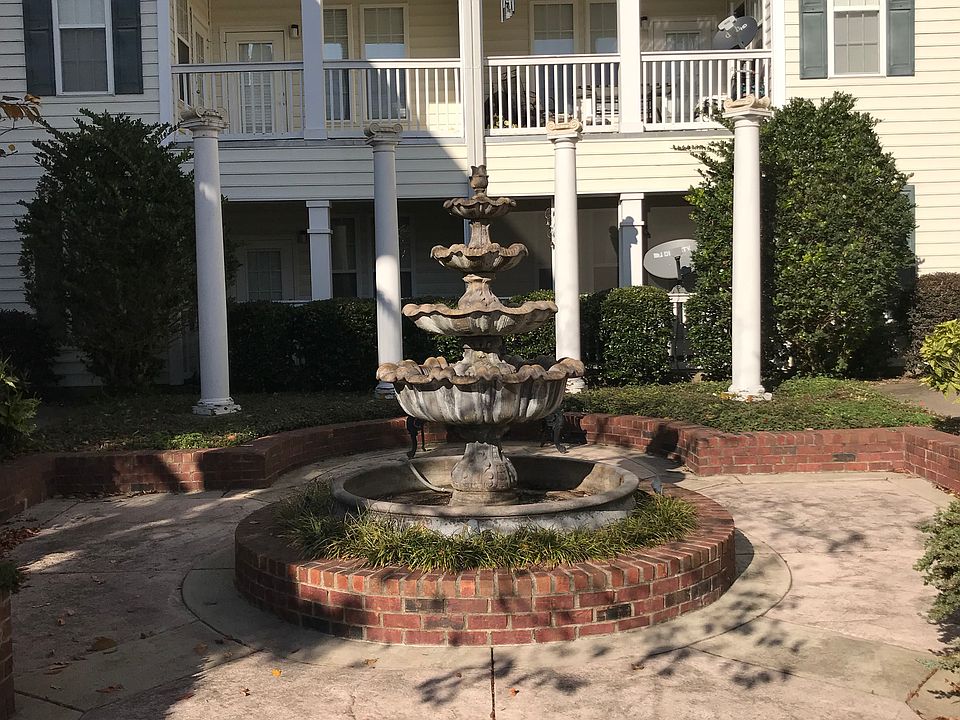 Outdoor Courtyard