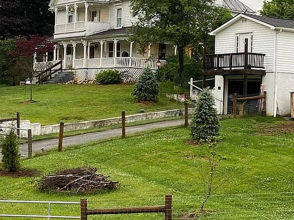 17 River Bend Rd