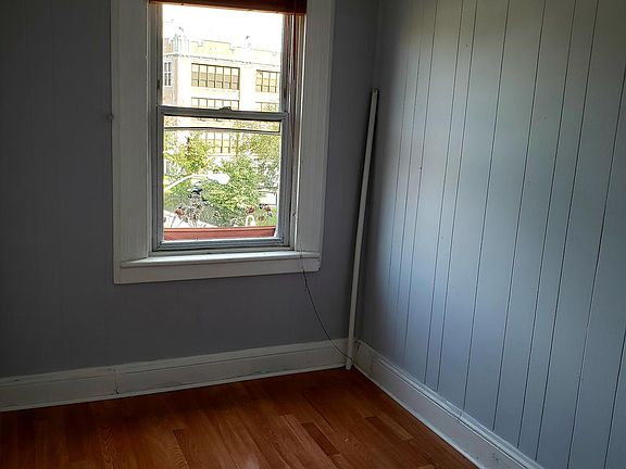 5th image of 558 Communipaw Ave #3