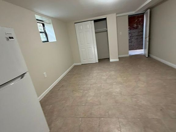 4th image of 179 Ellis Ave Floor 1