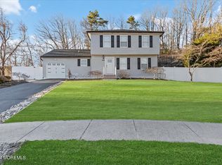 999 Columbus Dr, Brick, NJ 08724