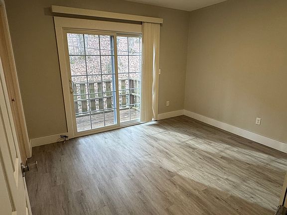 3rd image of 1504 Colony Park Dr APT 3