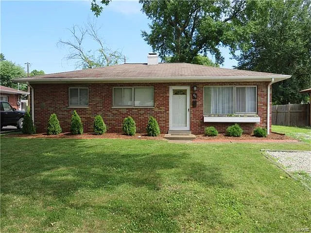 4111 Memorial Dr photo 1