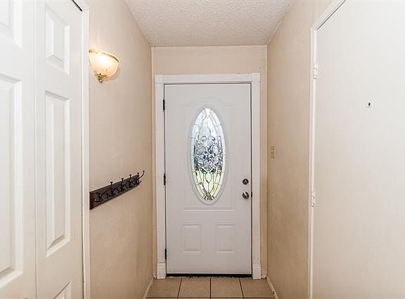 3rd image of 1606 Lyric Dr