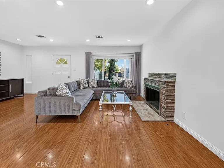 11407 Delano St — Photo 12