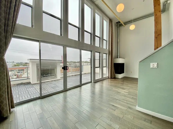 4211 Glencoe Ave #Penthouse 403, Marina Del Rey, CA 90292