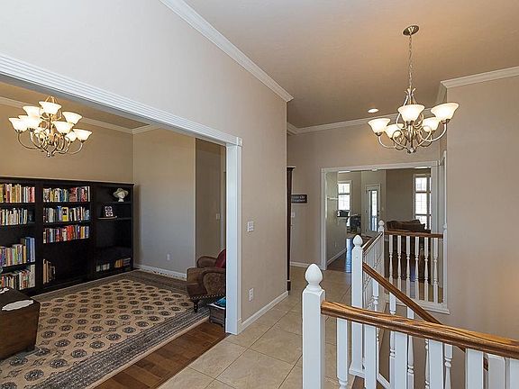 4th image of 7 Beverly Hills Dr