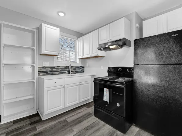 1313 10th St #5, Galena Park, TX 77547