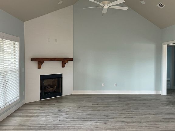 2nd image of 633 Chanlee Dr