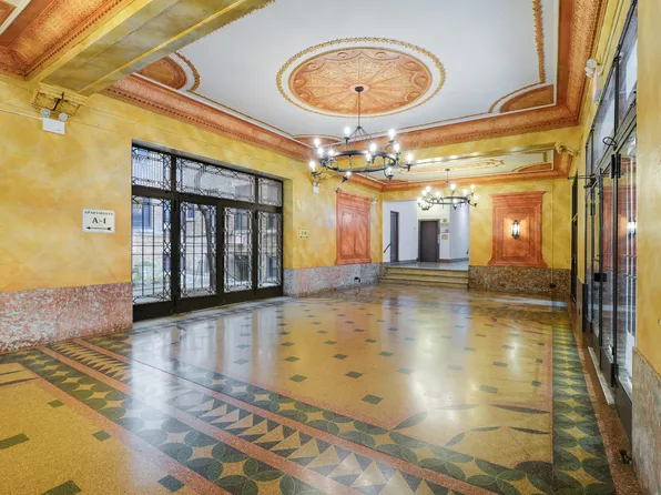 345 Montgomery Street image 4 of 16