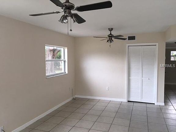 3rd image of 902 Jamela Dr