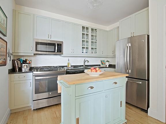 3rd image of 675 Sackett St APT 311