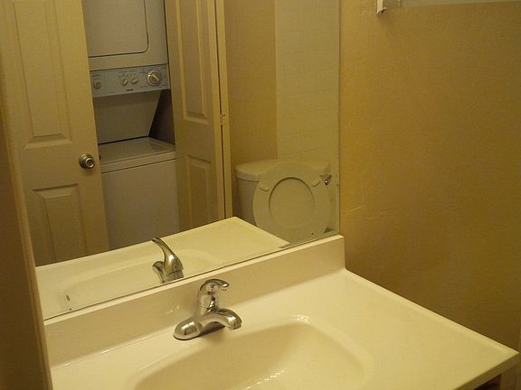 5th image of 2847 N 46th Ave APT 14