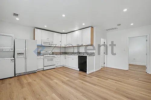 2039 Warren St Photo 1
