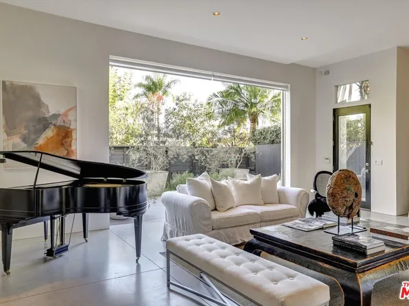 2425 Clement Ave, Venice, CA 90291