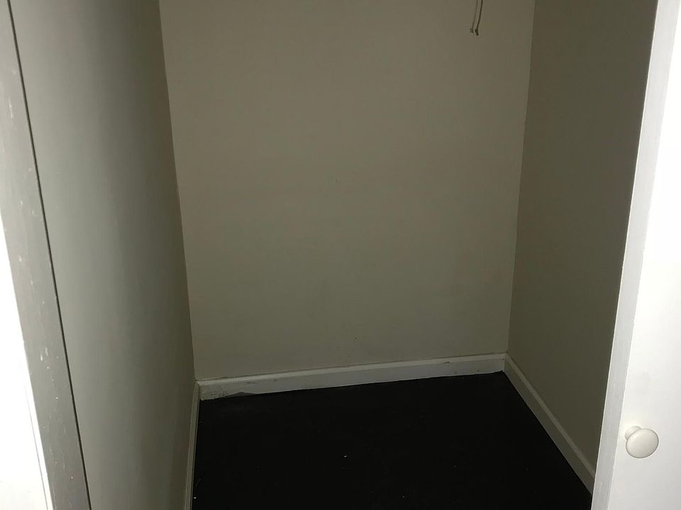 1st image of 808 Cushman Dr