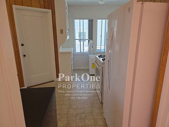 5th image of 618A D St