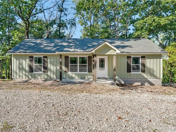 111 Ridge Rd, Eureka Springs, AR 72631