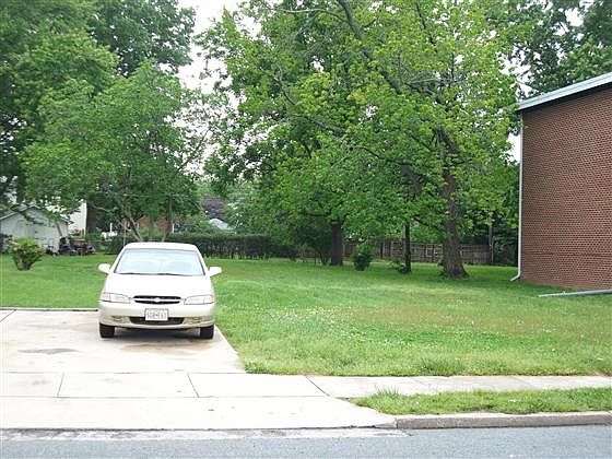 2nd image of 128 S Parke St