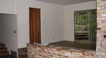 2nd image of 14 Oak Springs Dr