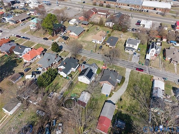 3rd image of 1720 Lamar Ave