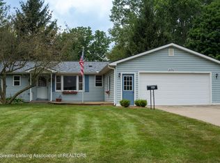 809 Beech St, Lake Odessa, MI 48849