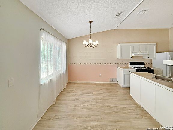 5th image of 9435 Brushy Point St.