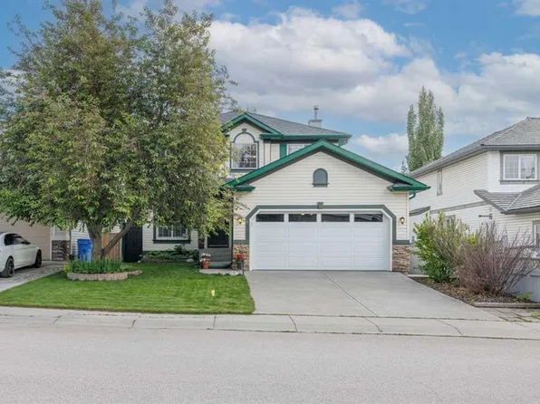 210 N Mount Douglas Ct SE, Calgary, AB T2Z 3J8