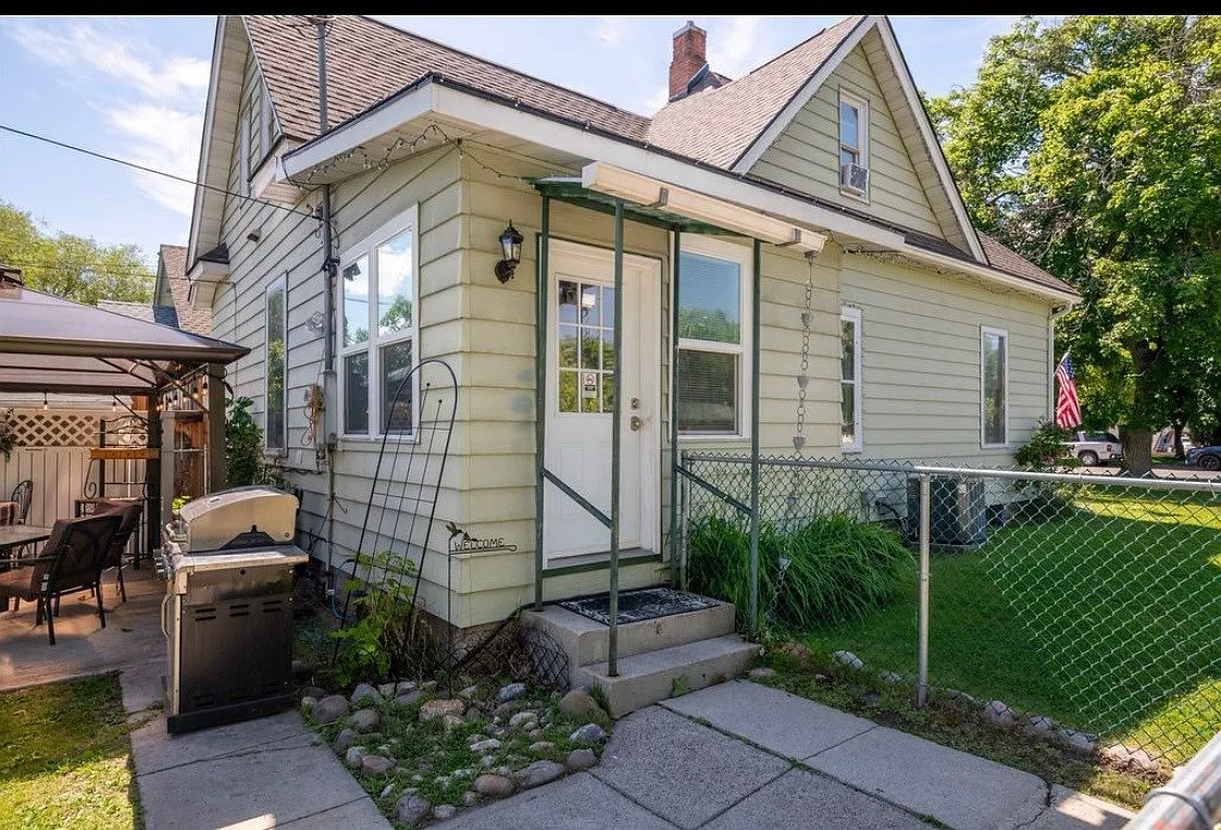 1 bed, 725 sqft, $1,300 — Photo 3