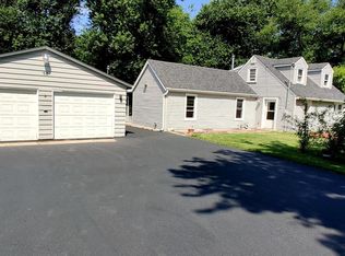 58 Maple St, Elgin, IL 60123