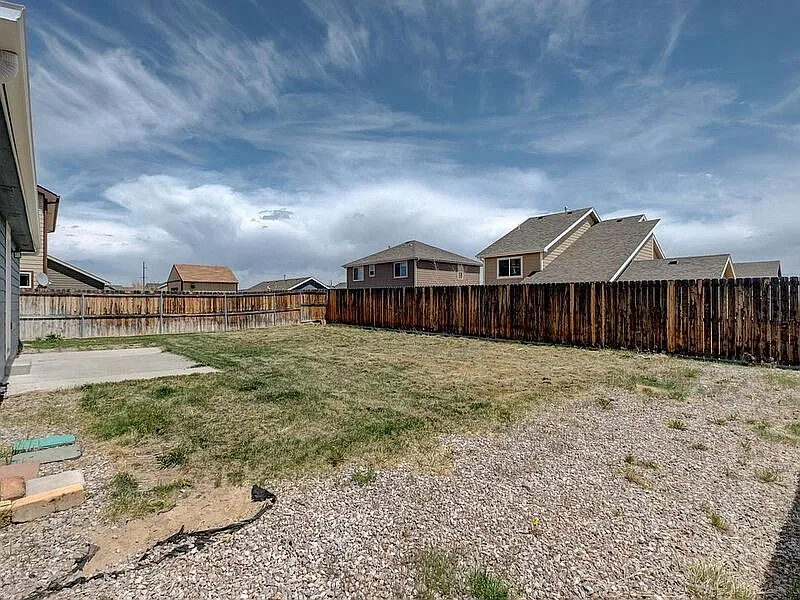 2 bed, 1.0 bath, 889 sqft, $1,510 — Photo 4
