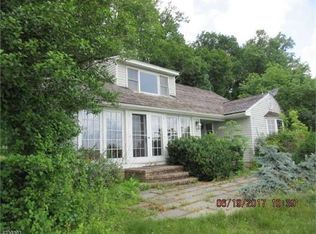 56 Fox Hill Rd, Tewksbury Twp, NJ 07830