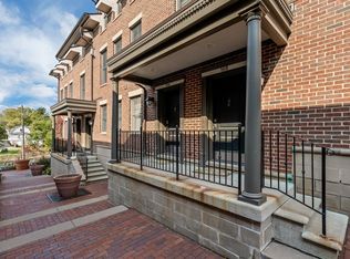 168 Ashley Mews Dr, Ann Arbor, MI