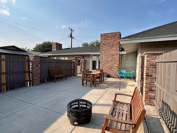 4th image of 625 Wildhorse Way