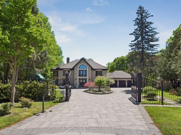 59 Hi Mount Dr, Toronto, ON M2K 1X3