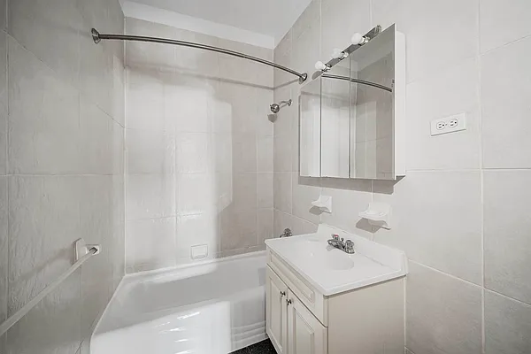 Rented by Vector New York, LLC | media 11