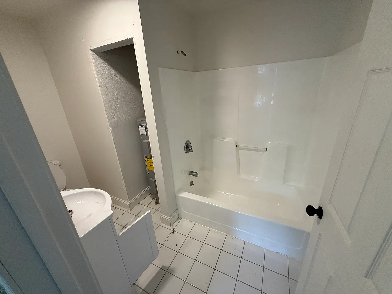 3 bed, 1120 sqft, $1,300 — Photo 3