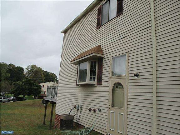 4th image of 1534 Marcy Pl #B