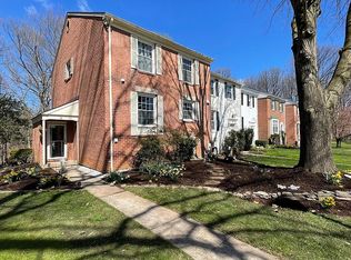 2 Tullycross Ct, Lutherville Timonium, MD 21093