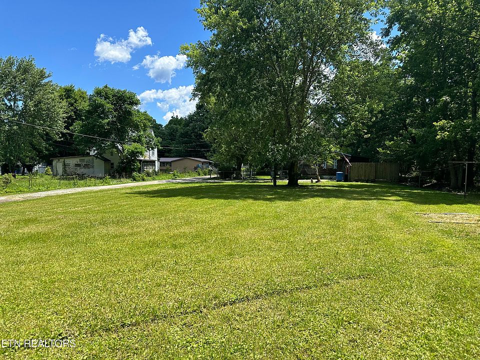 1st image of 219 Walden Dr