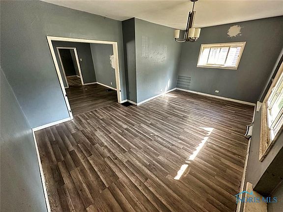 2nd image of 733 Parker Ave
