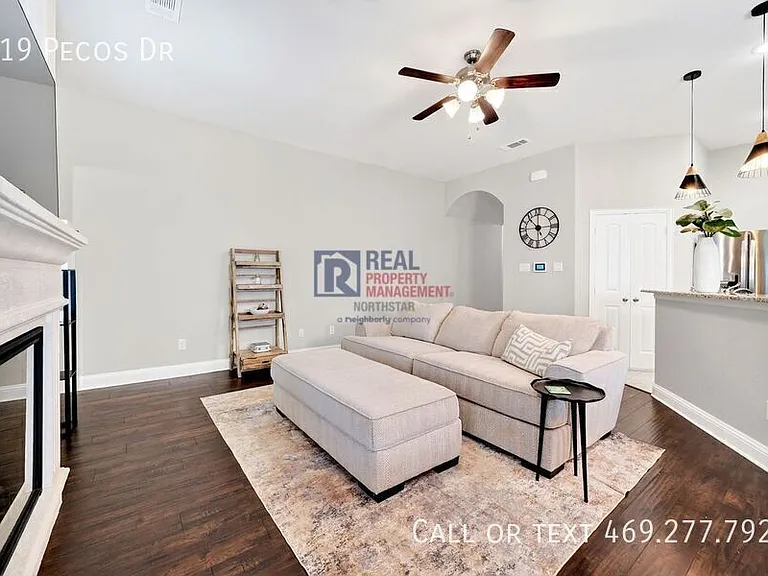 319 Pecos Dr — Photo 7