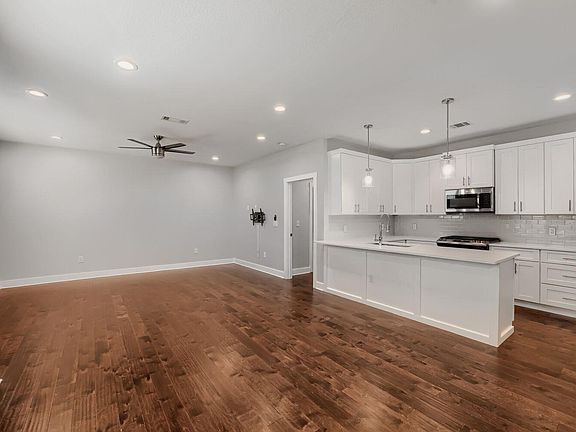 2nd image of 1126 Lott Ave #B