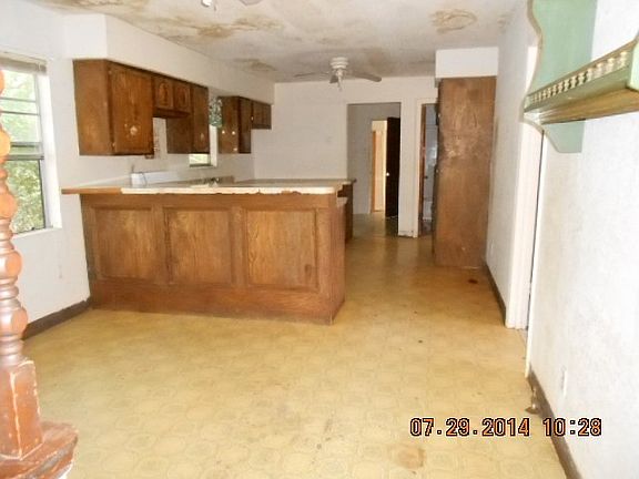 5th image of 590 Sombra St