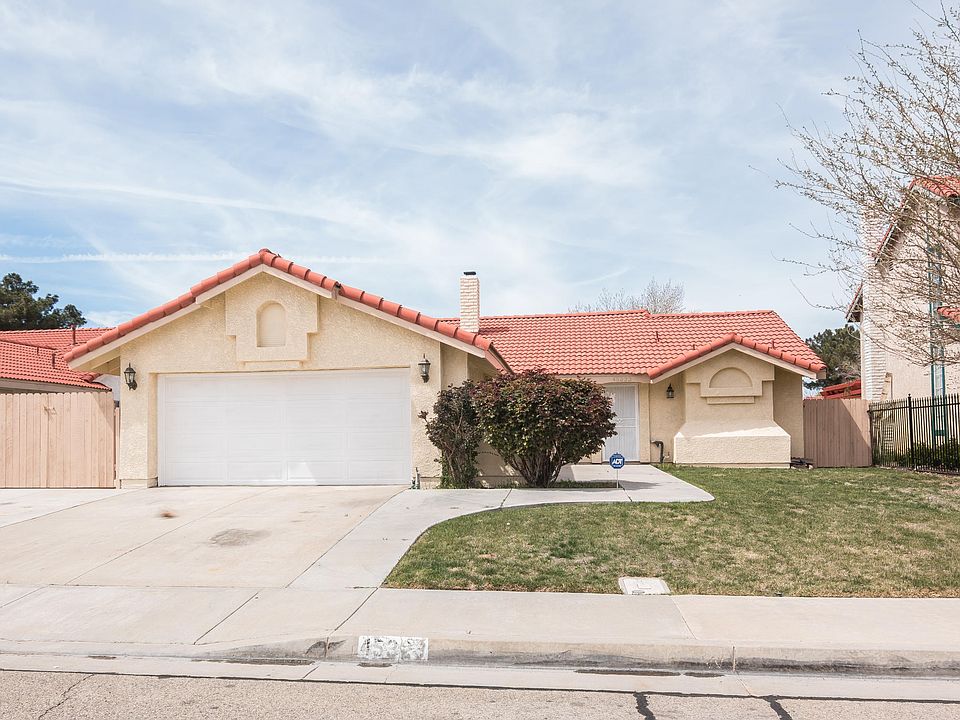 1st image of 45323 Essex Ln