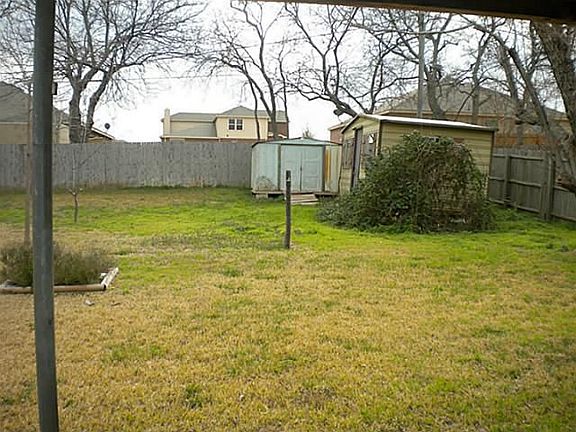 3rd image of 6916 Misty Glen Ct