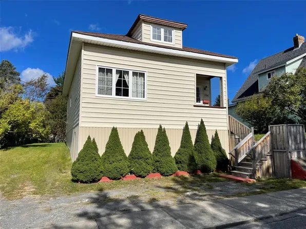 104 Lincoln Road, Grand Falls-Windsor, NL A2A1N5