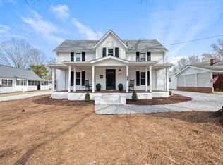210 W Oak Ave, Wake Forest, NC 27587