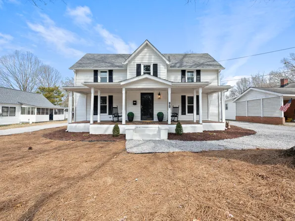 210 W Oak Ave, Wake Forest, NC 27587